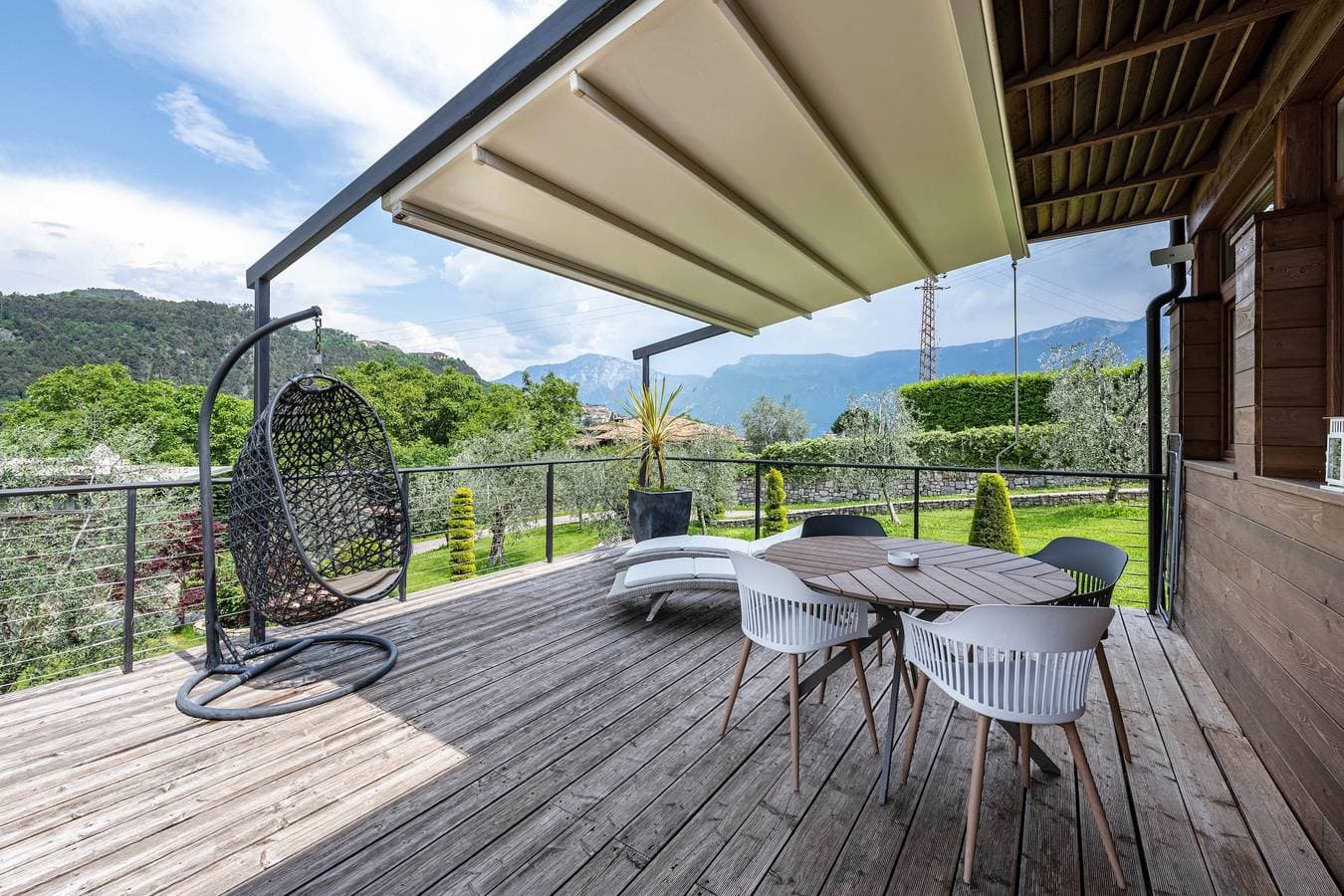 Foto 3 von 34: Mit Panoramablick in den Hügeln – Apartment GeoResort A2