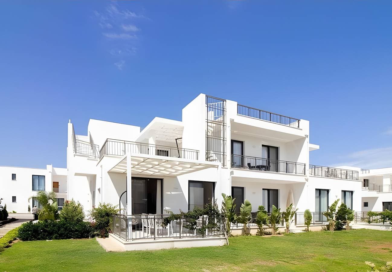 Gartenwohnung am Meer, ruhig, Pool 1