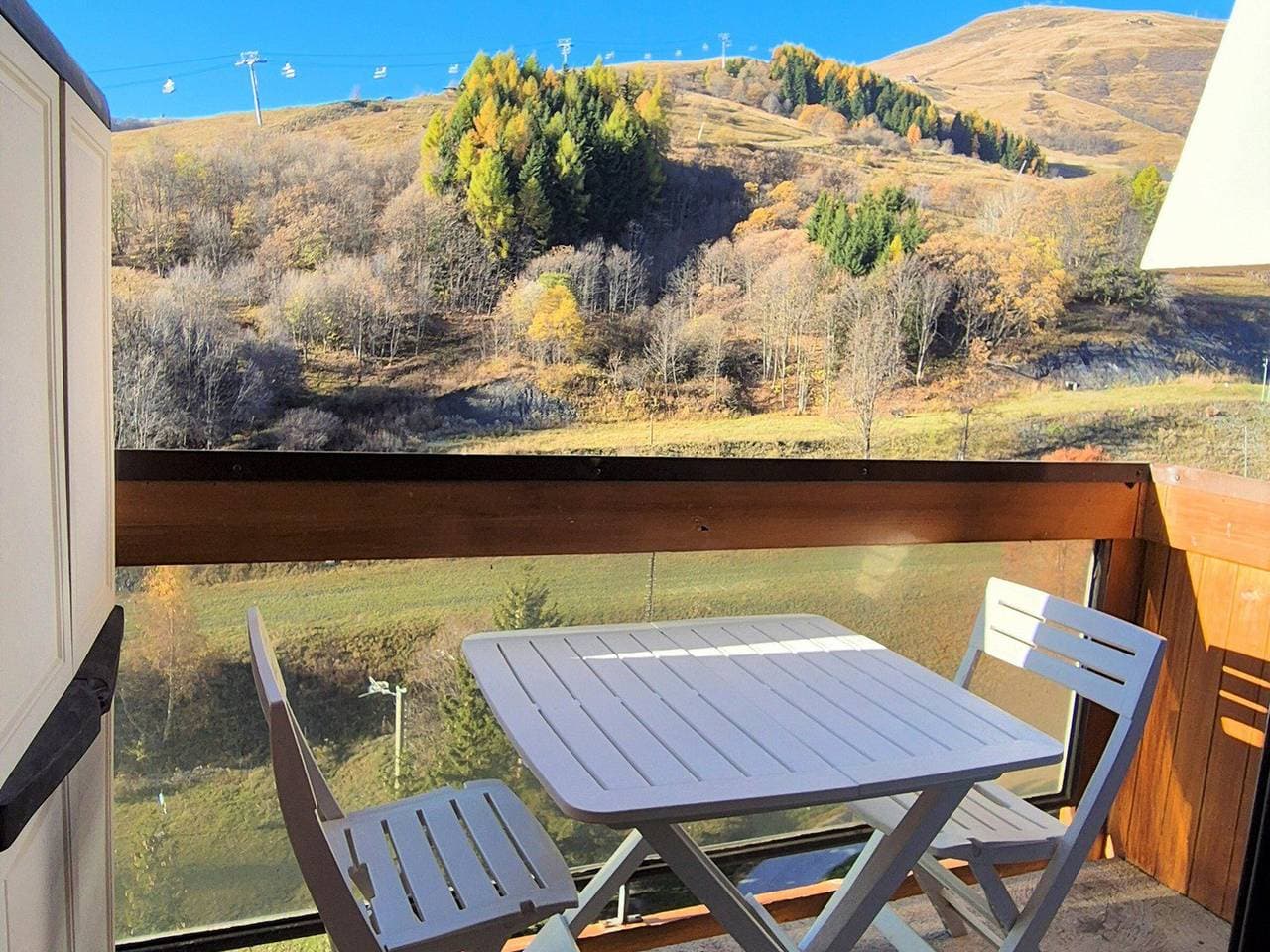 Foto 13 von 23: Helles Studio für 4, direkt an der Piste, Balkon, WIFI
