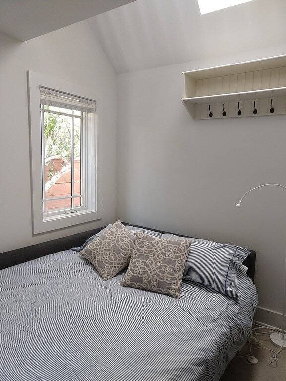 Brand New Cottage In Groß Berkeley Neighborhood. 1