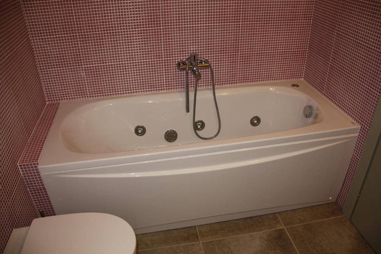 Foto 7 von 18: King Room with Spa Bath