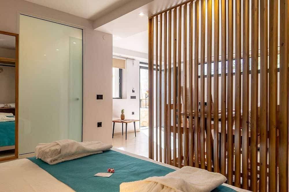 An exquisite retreat where luxury and tranquility blend seamlessly. 1