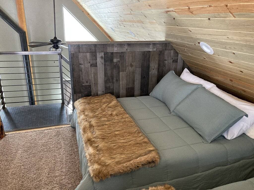 Foto 11 von 19: Beautiful cabin with amazing views.  By hiking, biking, skiing and trail riding