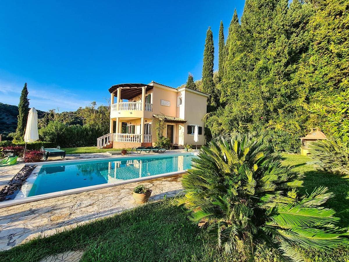 Foto 2 von 5: Villa with Sea View