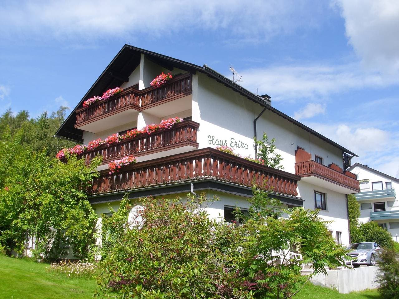 Foto 7 von 27: Haus Erika - Ferienwohnung 1 mit WLAN, Balkon und Gemeinschaftsgarten nahe Skywalk