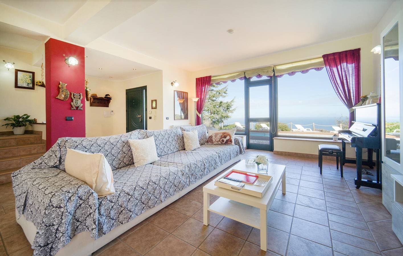 Foto 7 von 49: Apartment mit Meerblick, Pool und Parkplatz, nahe dem Stadtzentrum