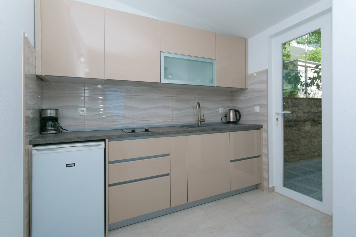 Foto 12 von 21: 1-Zimmer-Ferienwohnung mit Balkon und Meerblick Brela, Makarska A-2717-d