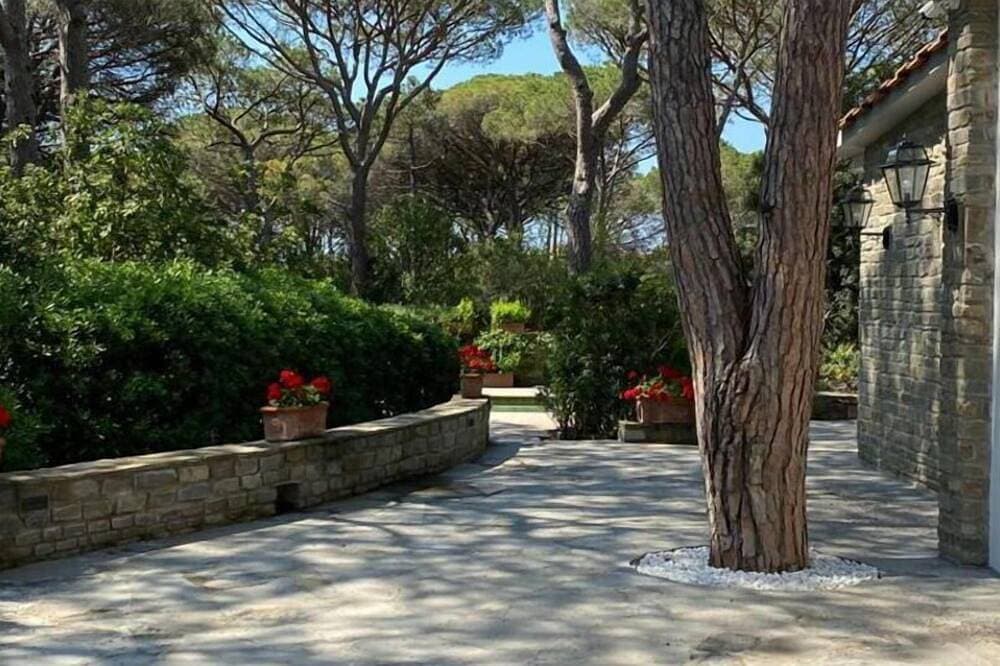 Foto 13 von 30: Villa in Roccamare mit 6 Schlafzimmern 14 Schlafplätzen
