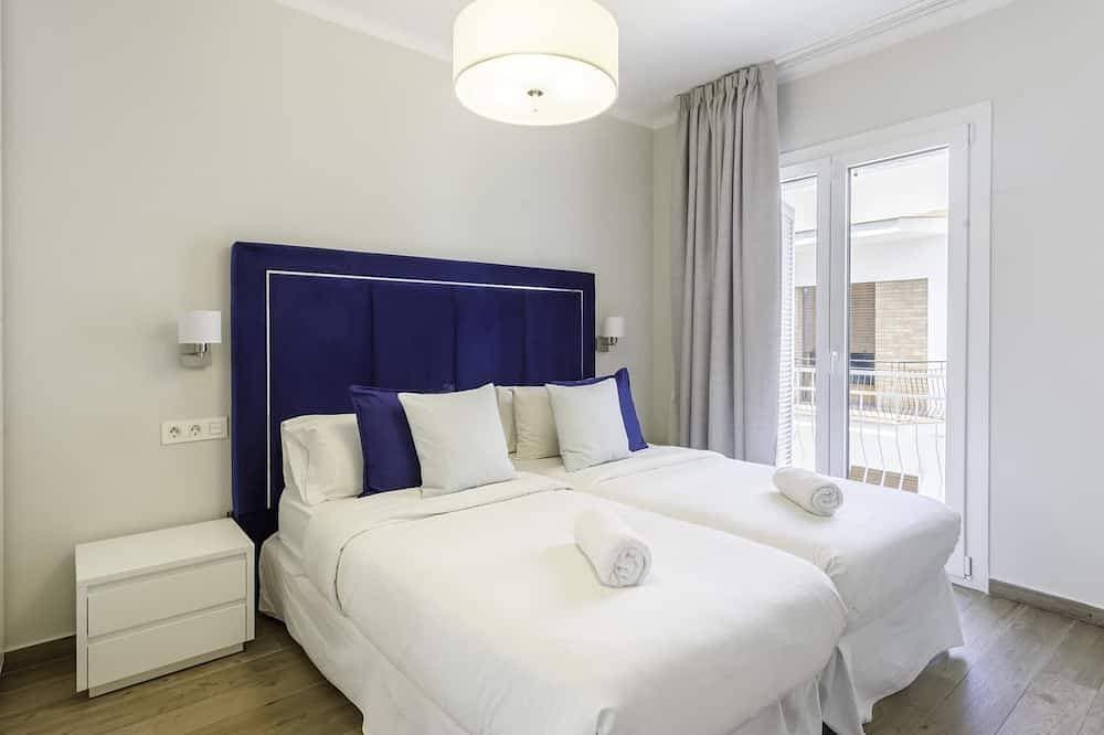 Foto 6 von 30: Sitges Centre Mediterranean House- 5 Bed/4 Bath/Private Pool- Sleeps up to 11