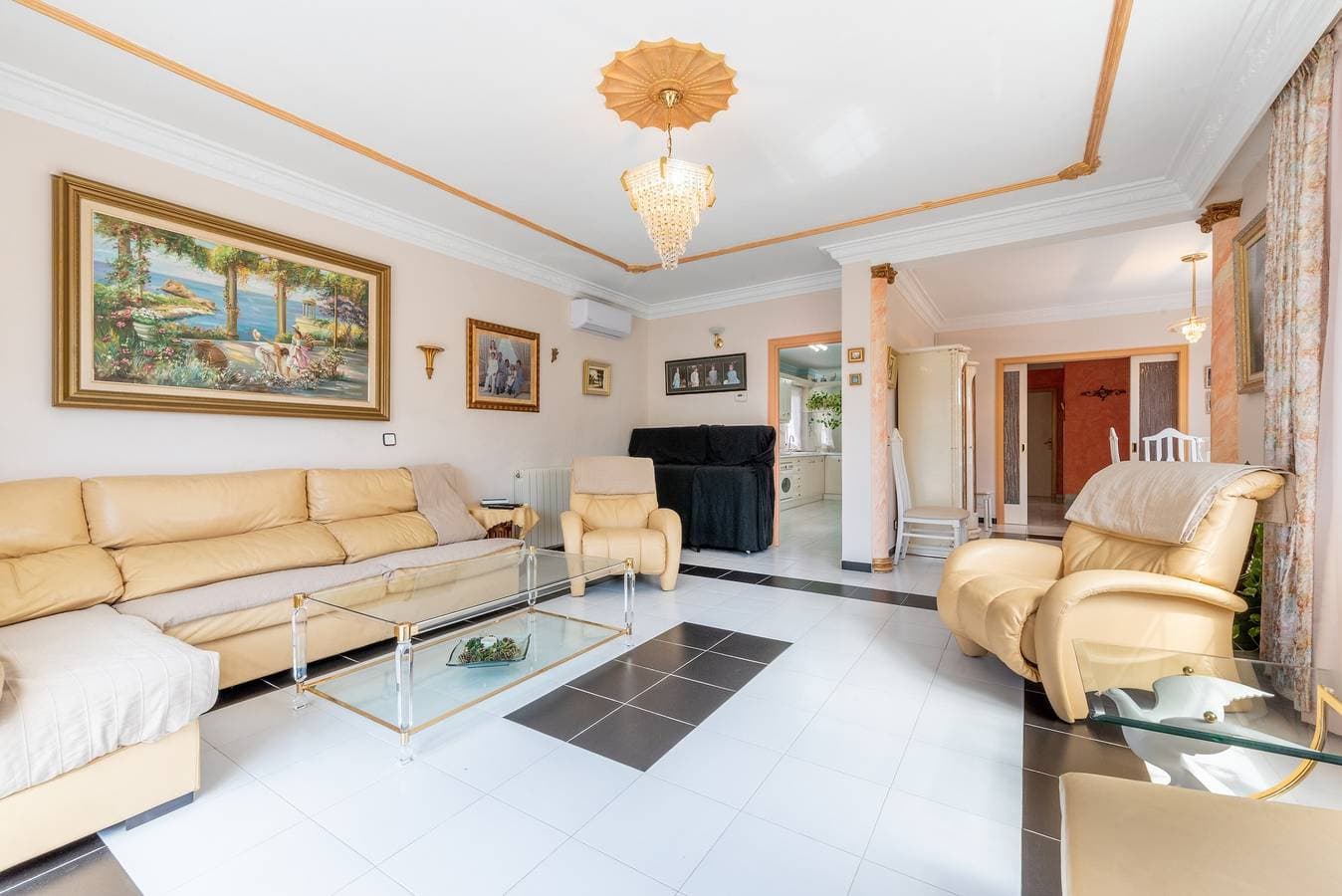 Foto 7 von 26: Villa "Son Ferrer" mit Garten, Pool, WLAN und Klimaanlage