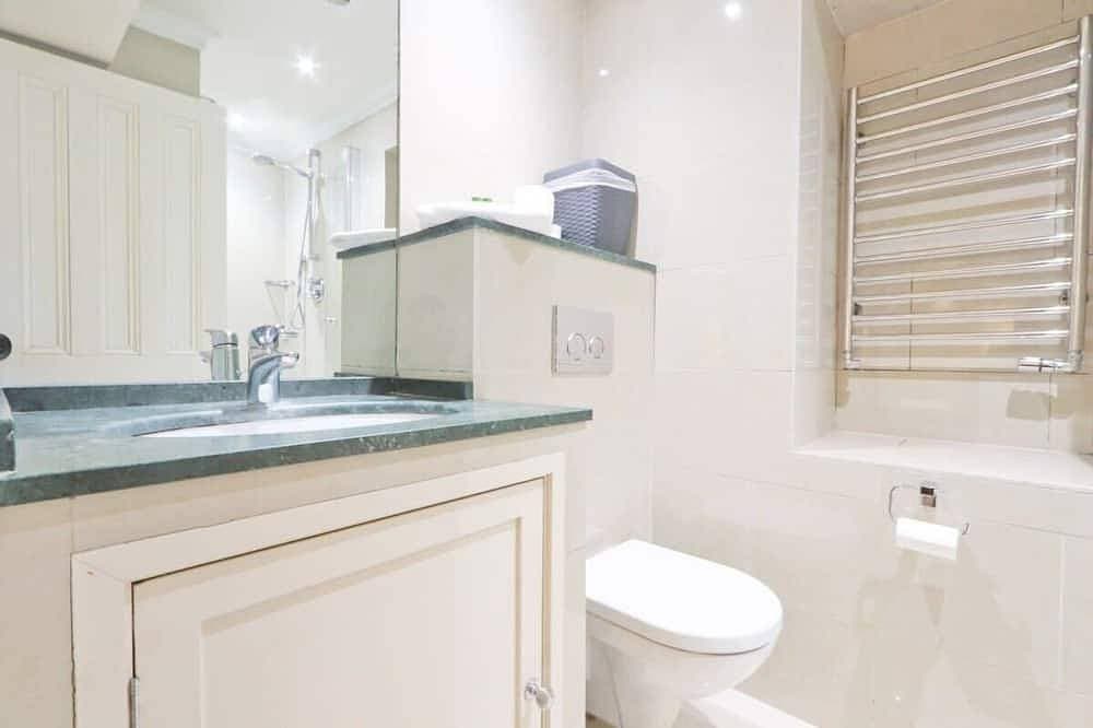 Foto 6 von 12: Modern Studio in Desirable Clifton Area