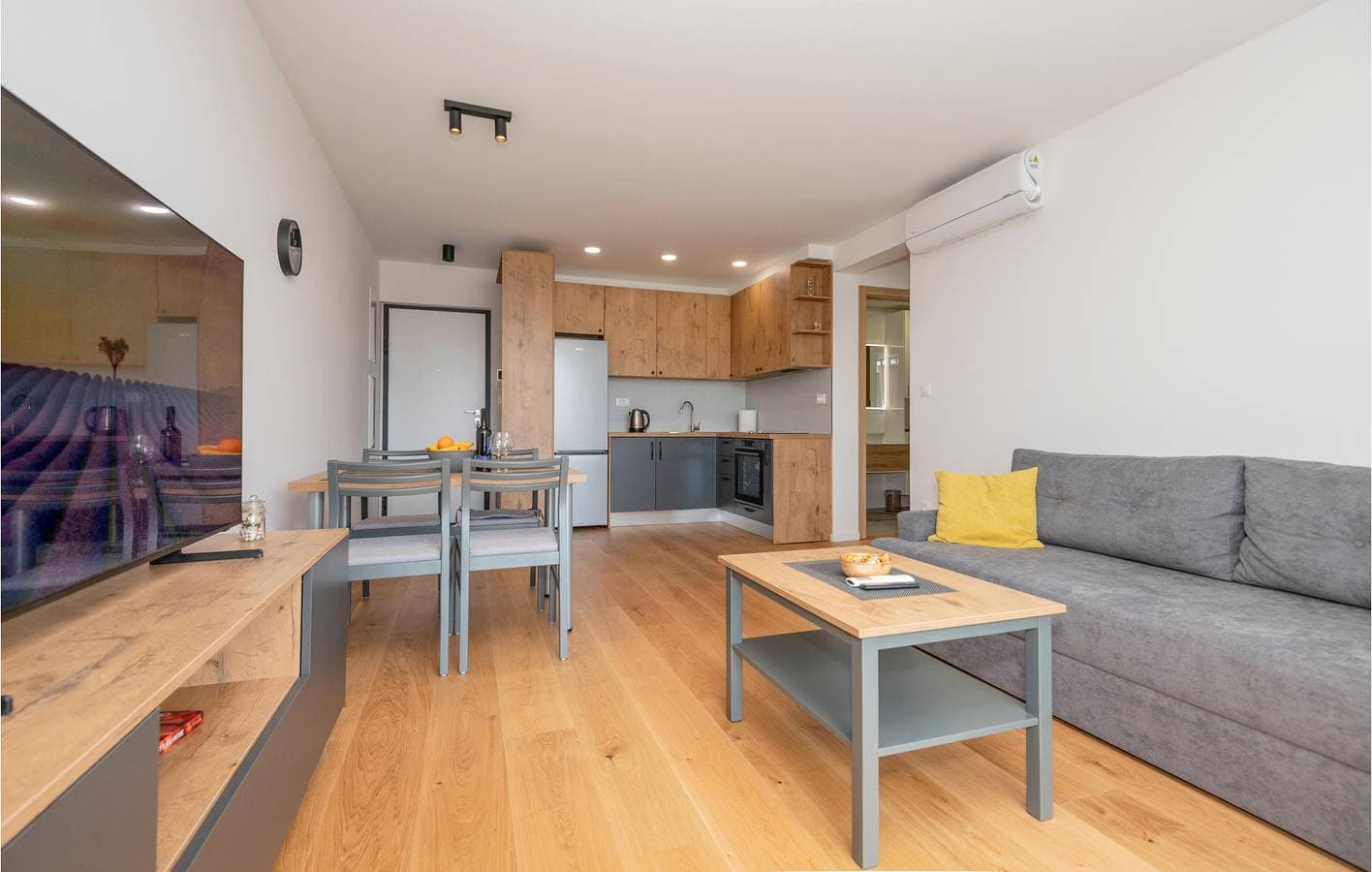 Foto 5 von 19: Gemütliche Ferienwohnung mit Terrasse, in der Nähe von Makarska und dem Strand
