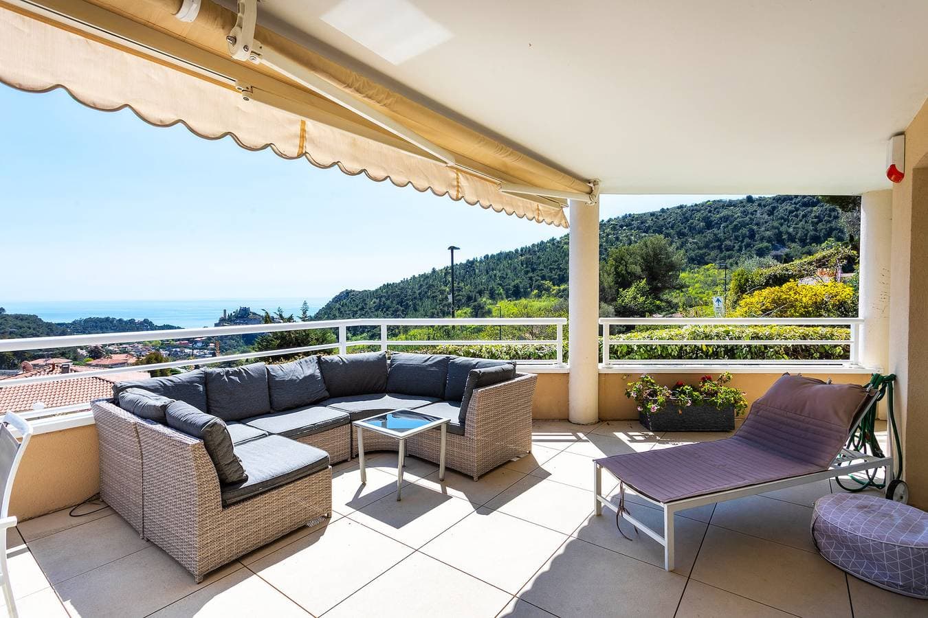 Eze Vista By Riviera Holiday Homes 1