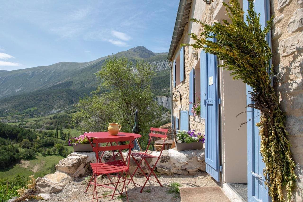 Gaïa, maison d'hôtes Verdon, vue féerique 1