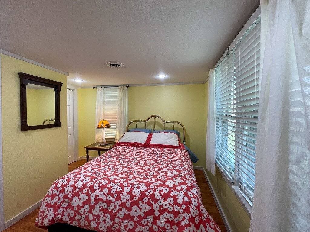 Foto 6 von 18: Hope's Cottage-Walk to the Casino! Wifi available & Motorcycle Friendly