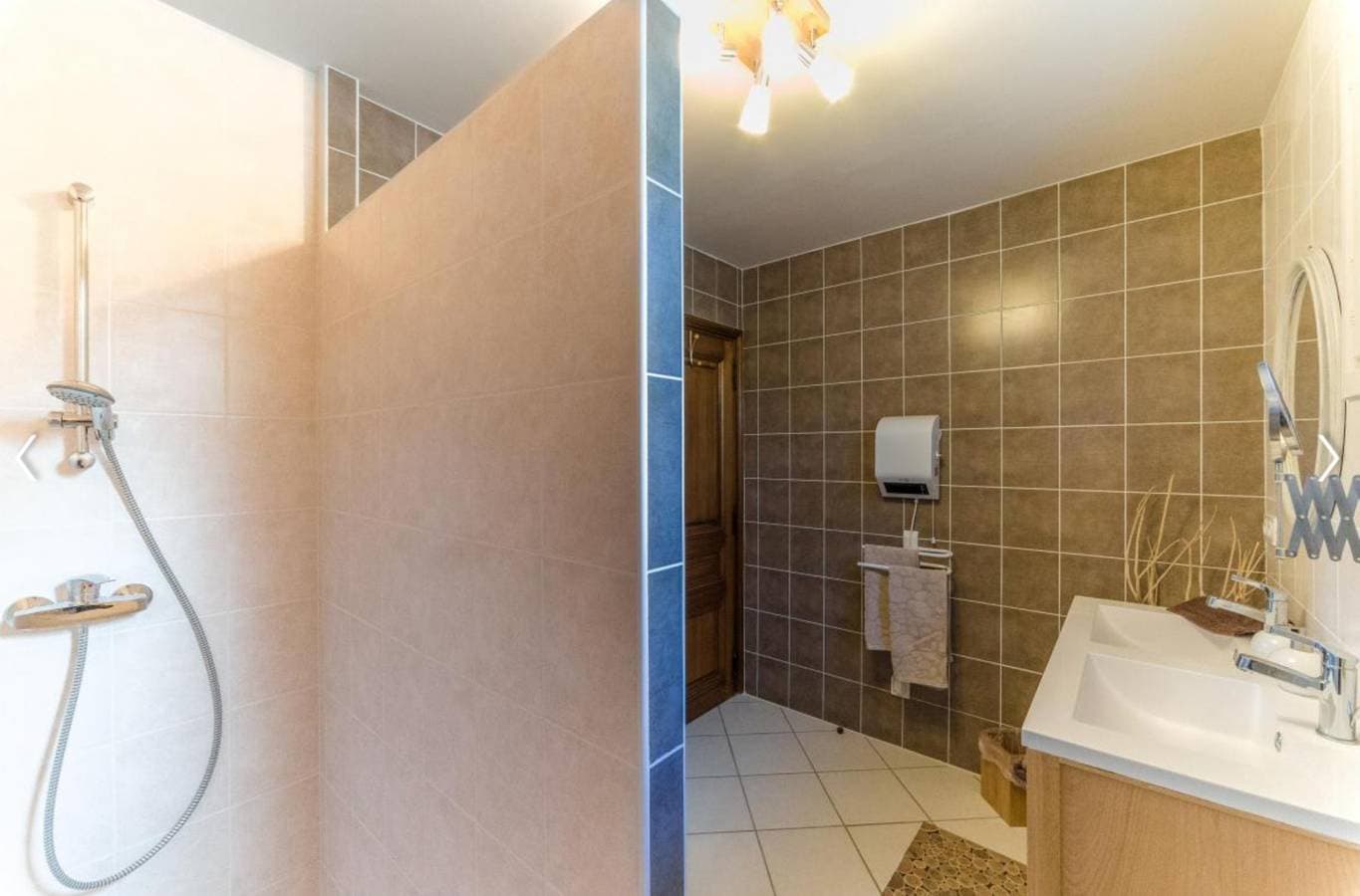 Foto 11 von 20: Charmantes Ferienhaus 'Le Gîte De La Tour' mit privater Terrasse, Garten und WLAN