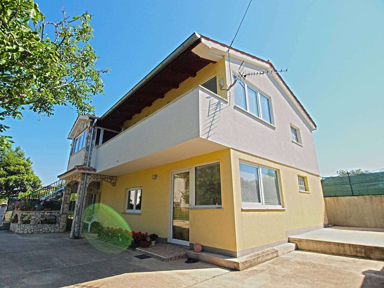 Foto 3 von 17: Ferienwohnung für 4 Personen mit Terrasse