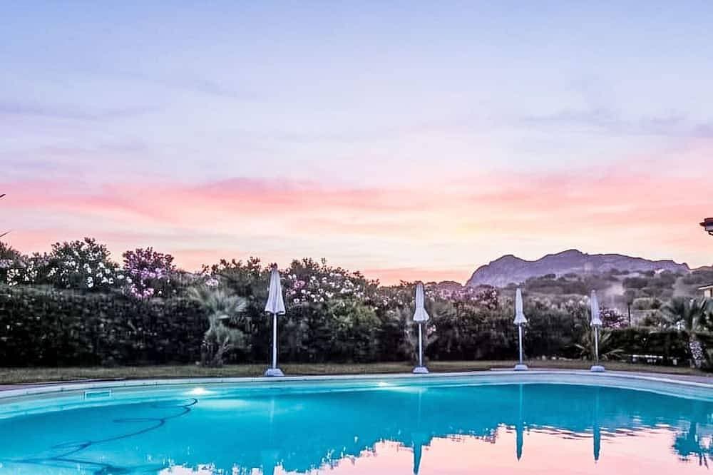 Sardinia Hillside Retreat – Apt 13, 2Br 1
