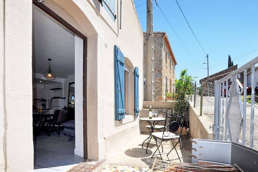 2 bedroom gorgeous home in Bizanet 1