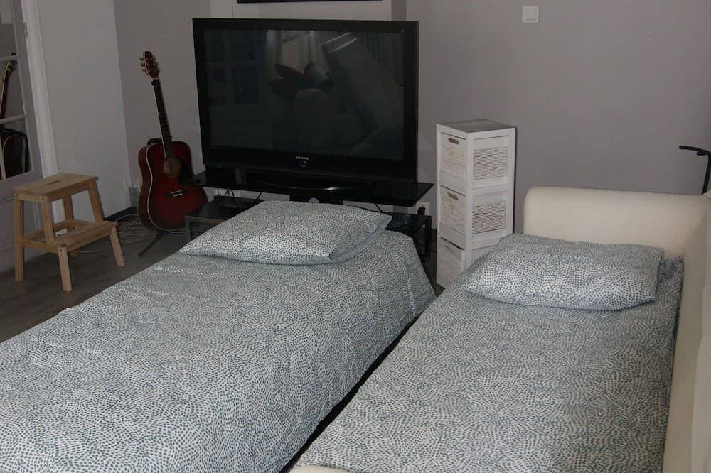 Foto 6 von 14: Newly renovated apartment in manor house, very close to town center