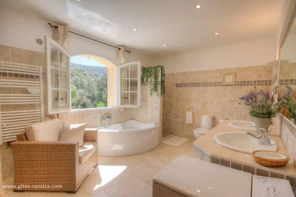 Foto 6 von 16: Villa Mariola - Corsican charm with a pool