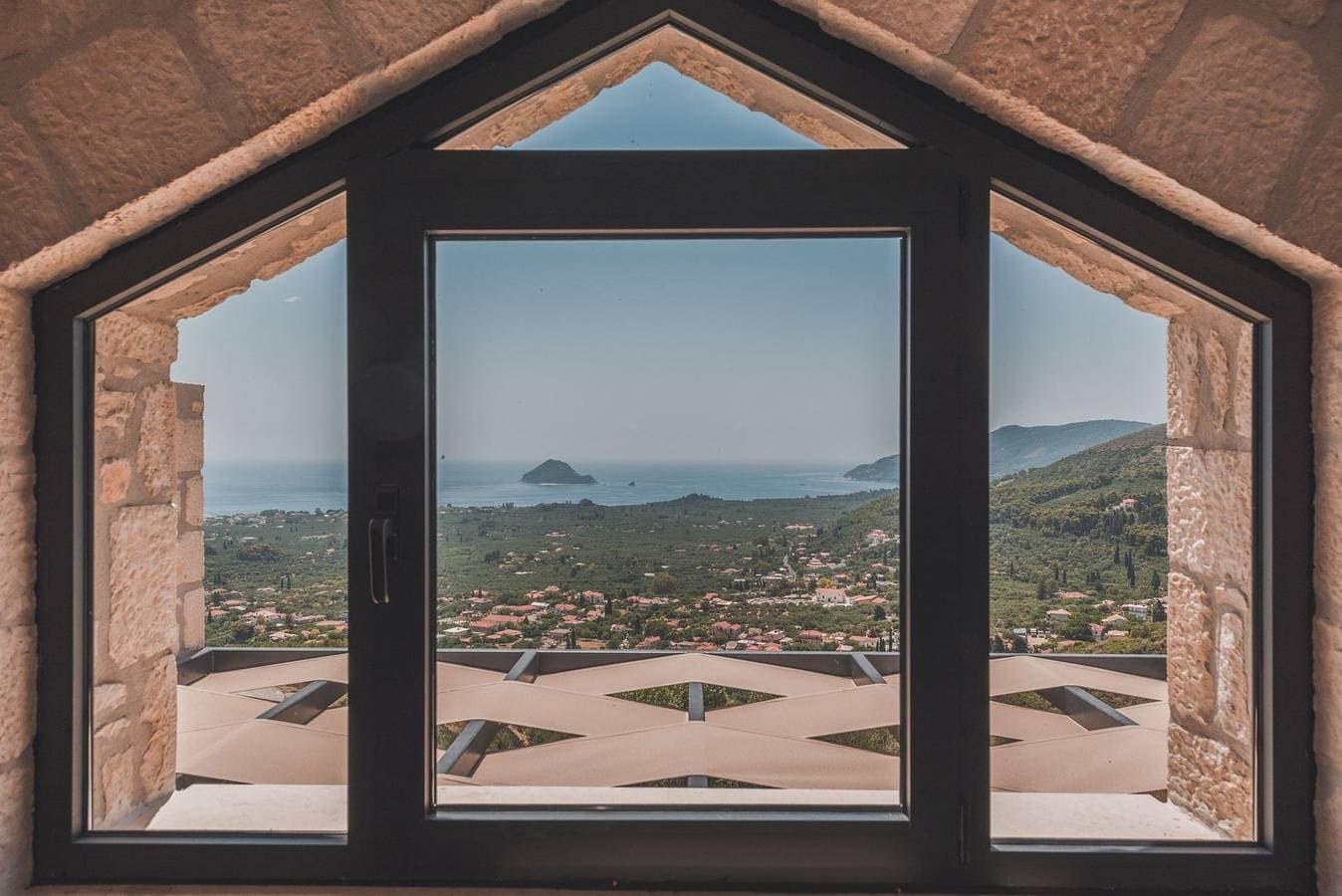 Foto 5 von 39: Luxury Zante Villa | Villa Zinos | Private pool | Sleeps 10 | Lithakia