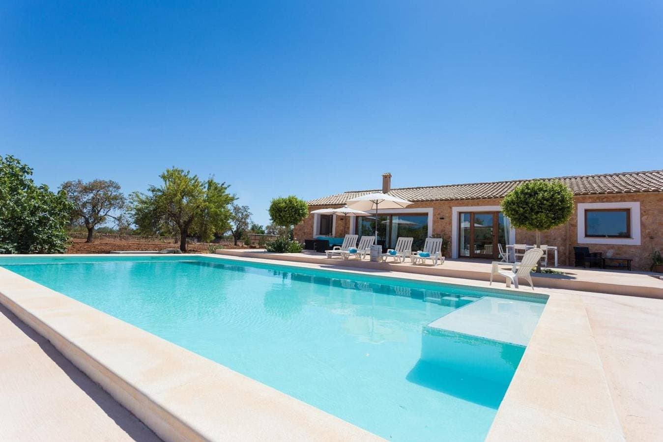 Foto 2 von 30: Villa „Calma“ mit großem privatem Pool, privater Terrasse und WLAN
