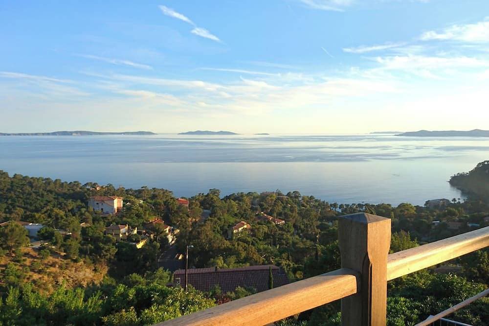 Charming Property With Spectacular Views And Small Pool Nestled On The Corniche 1