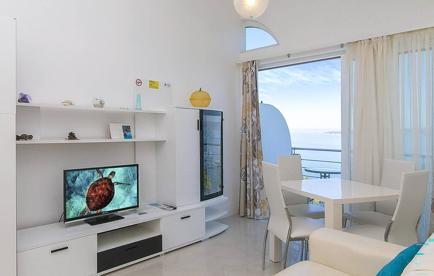 Foto 2 von 20: Gemütliches Apartment mit Meerblick, WLAN, Parkplatz und Küche – 2,5 km vom Strand entfernt