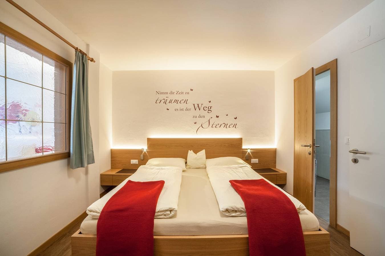 Foto 3 von 23: Ferienwohnung "Schnitzer - Anemone" mit Bergblick, WLAN