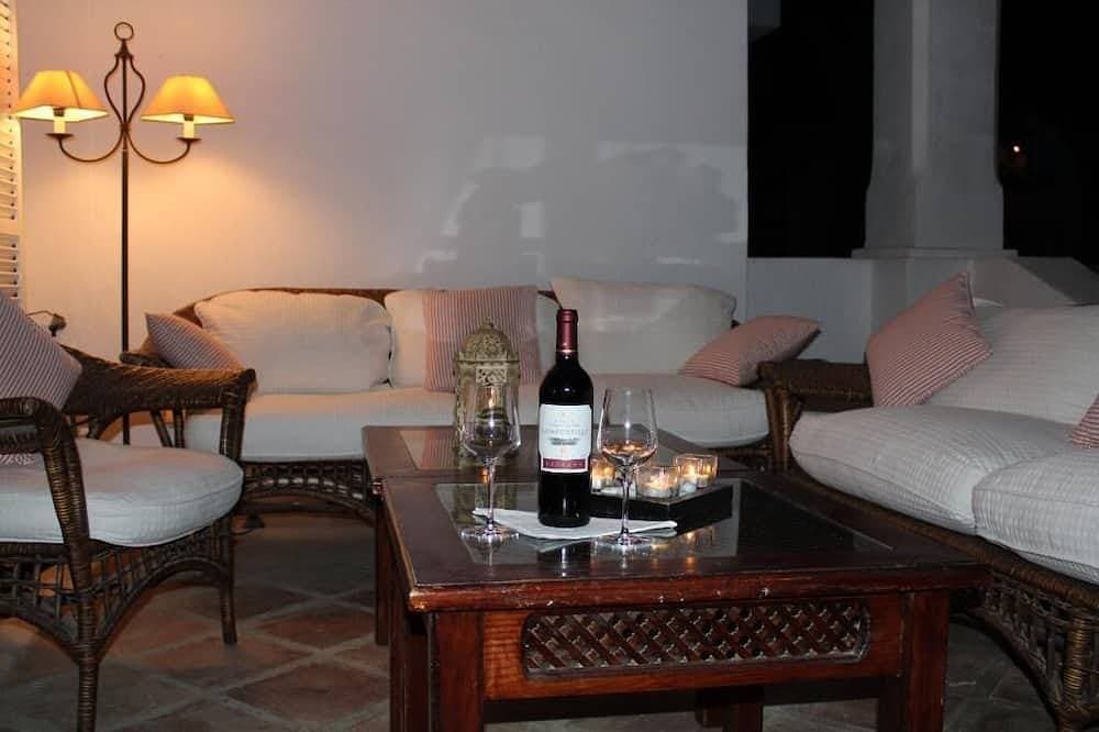 Foto 12 von 30: Apartment in El Presidente Beach side New Golden Mile