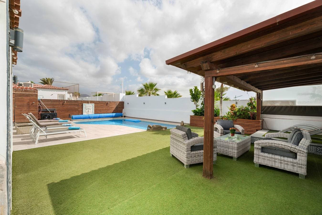 Foto 3 von 32: Ferienvilla 'Casa Zara' mit Meerblick, WLAN und Klimaanlage