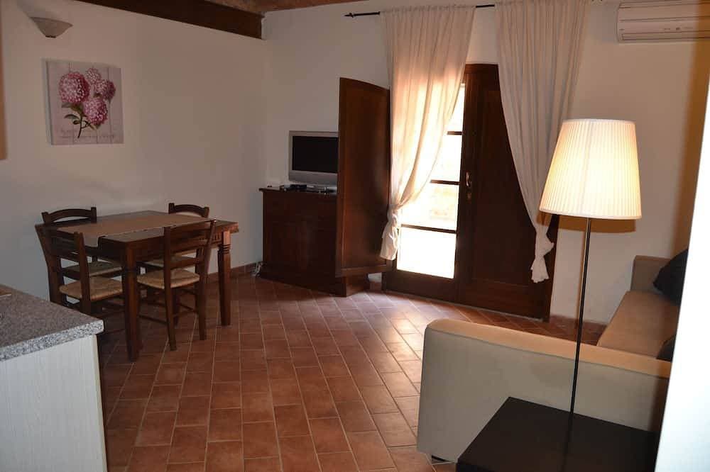 Foto 5 von 30: Wohnung mit Balkon im mittelalterlichen Dorf mit Swimmingpool, Tennis, auf dem Land in der Nähe des Meeres und Dienstleistungen