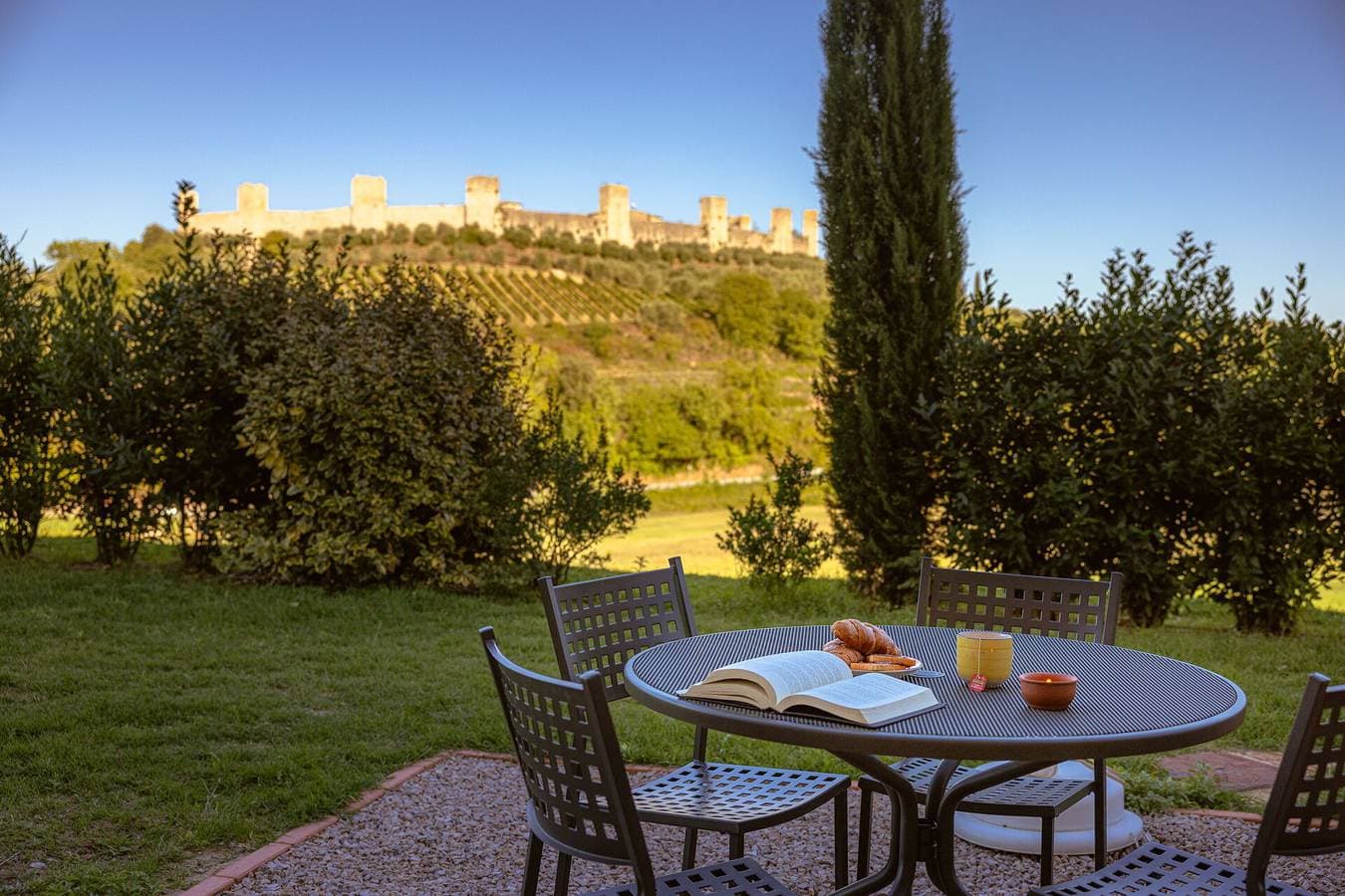 Foto 9 von 19: La Piazzetta, Borgo Campassini, Monteriggioni