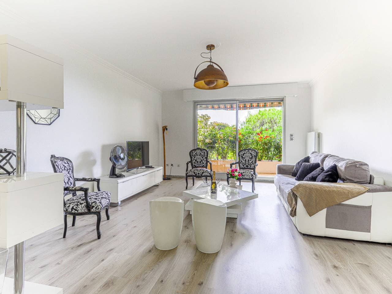 Eze 13 km von Nice: Schöne Residenz Les Balcons d'Eze 1