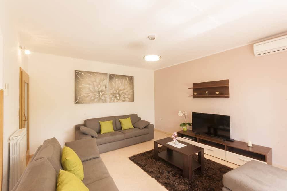 Foto 10 von 30: Charmante Villa mit Pool und Spielplatz für die ganze Familie