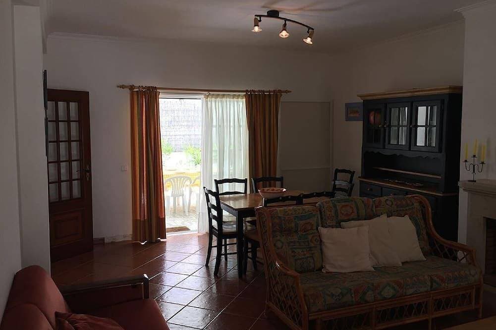 Foto 9 von 25: Prestige für Home-Praia da Alagoa Villa mit Garten, Grill und Parkplatz