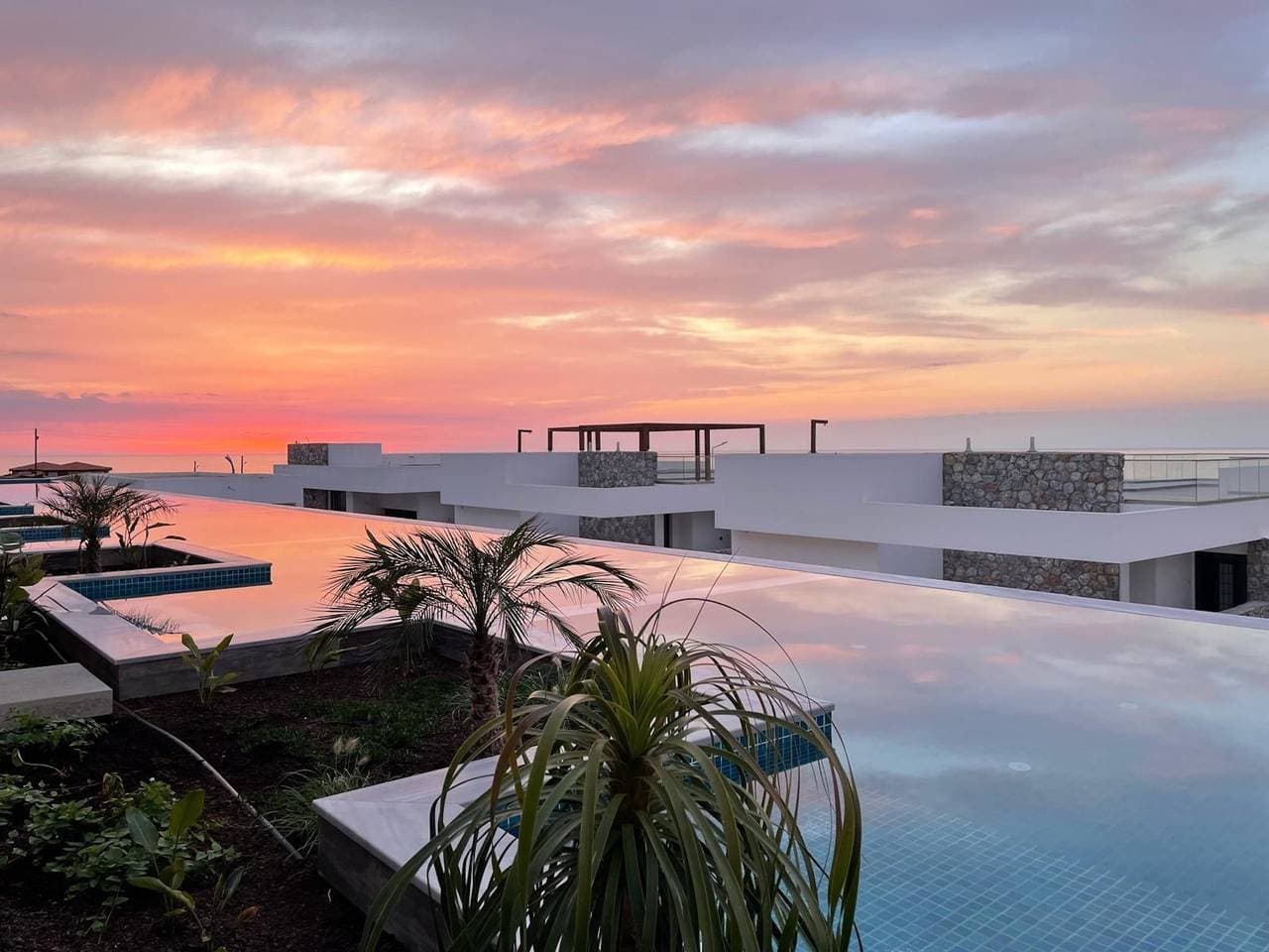 Oase am Meer mit privatem Pool und atemberaubender Aussicht 1