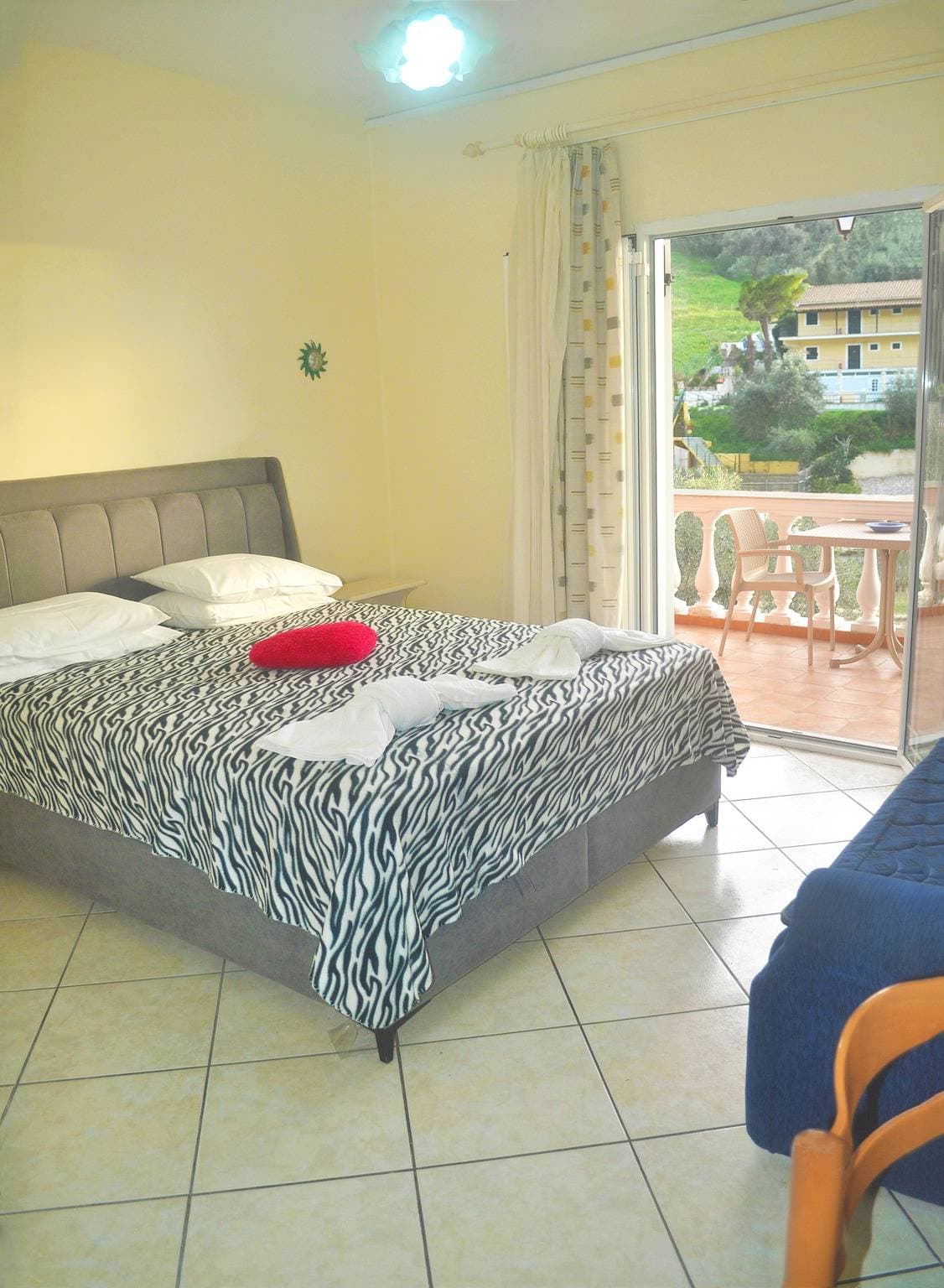Foto 9 von 15: Ferienhaus Letta am Sandstrand von Agios Gordios in sehr ruhiger Lage