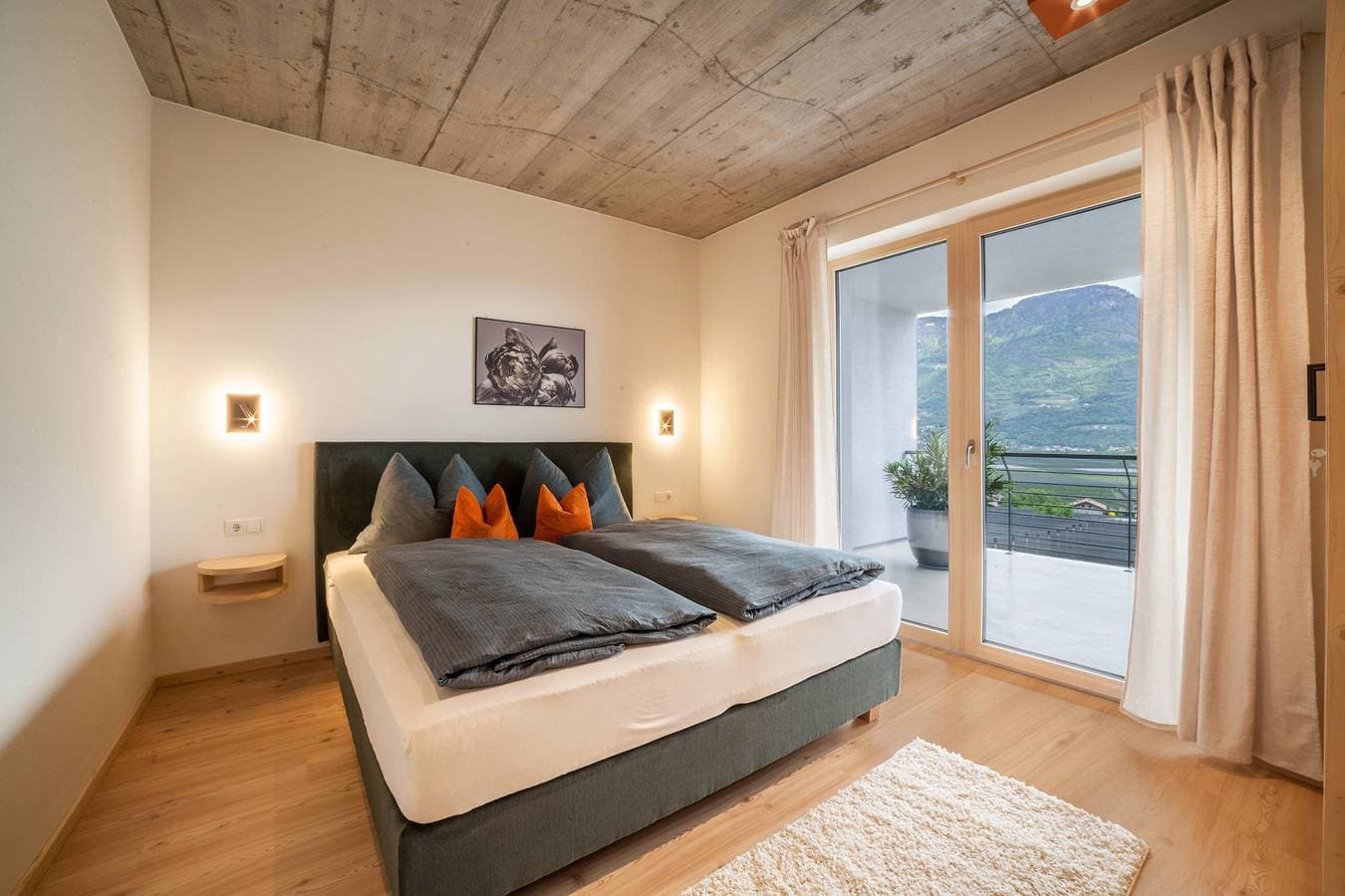 Foto 13 von 32: Ferienwohnung Das Runde mit Bergblick, WLAN, Garten und Terrasse