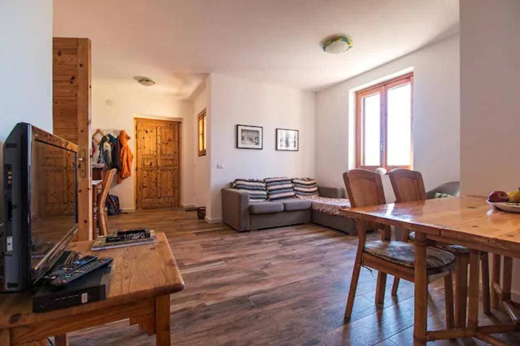 Foto 4 von 17: Two-Bedroom Apartment