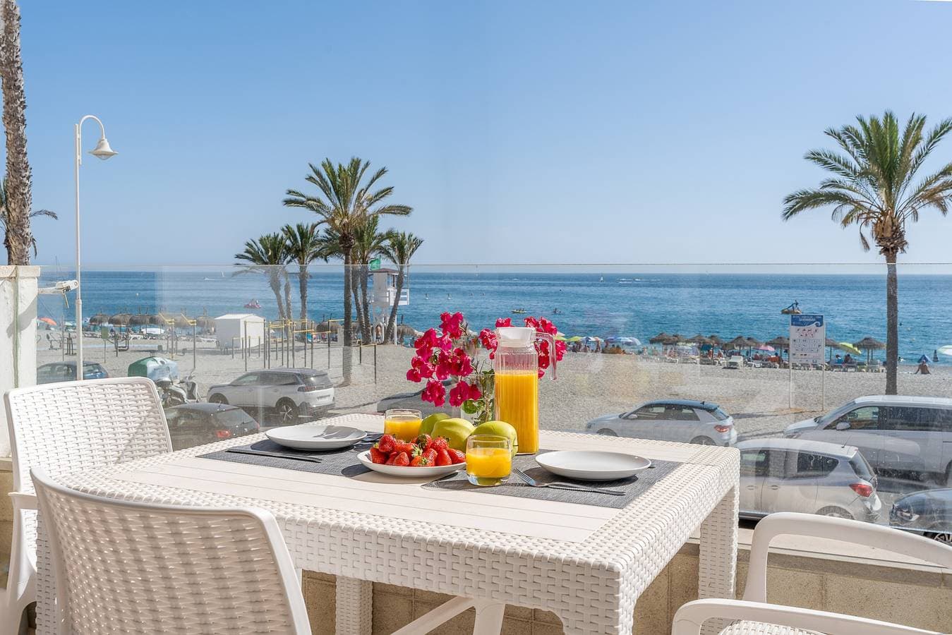 Foto 2 von 28: Ferienwohnung 'Primera Linea De Playa La Herradura' mit Meerblick, Balkon und WLAN