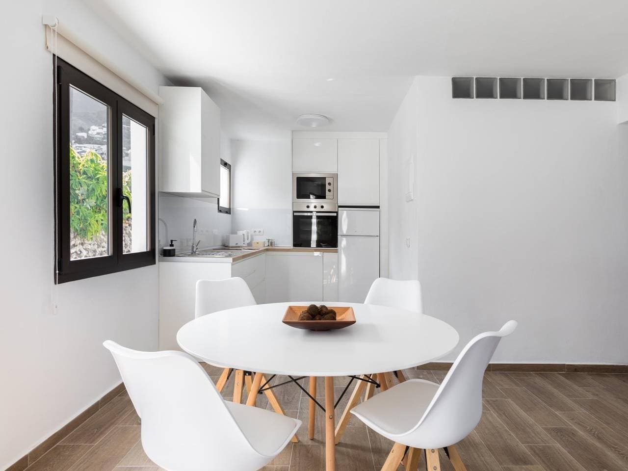 Foto 6 von 32: Ferienwohnung für 4 Personen mit Terrasse