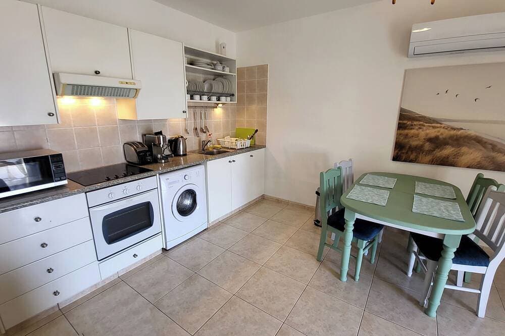 Foto 13 von 21: Calm Seaview Nest in Peyia - Unwind, Relax & Enjoy Stunning SeaView of Coral Bay