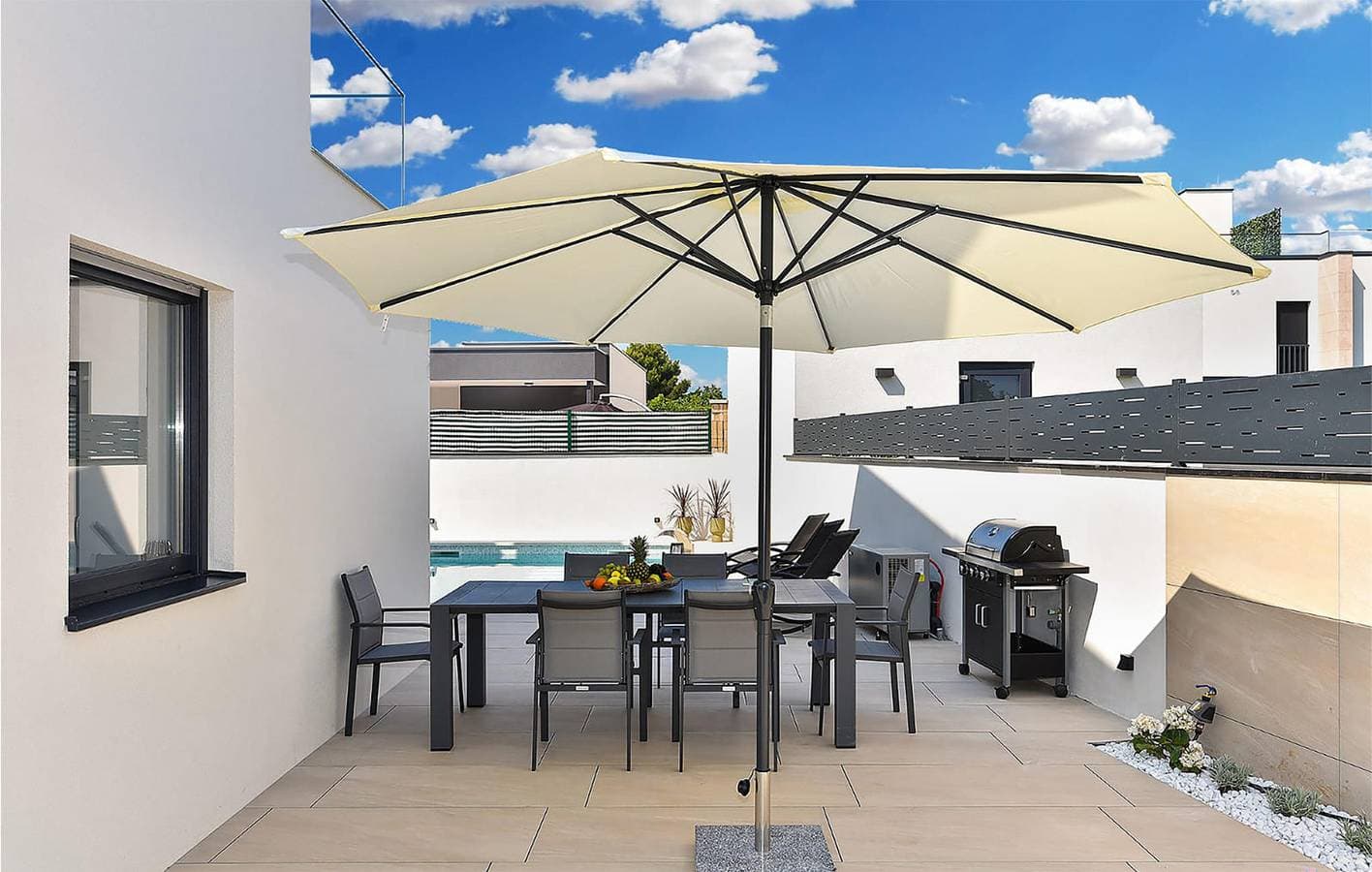 Foto 13 von 28: Gemütliche 140 m² große Ferienwohnung mit Pool in der Nähe des Strandes von Fažana