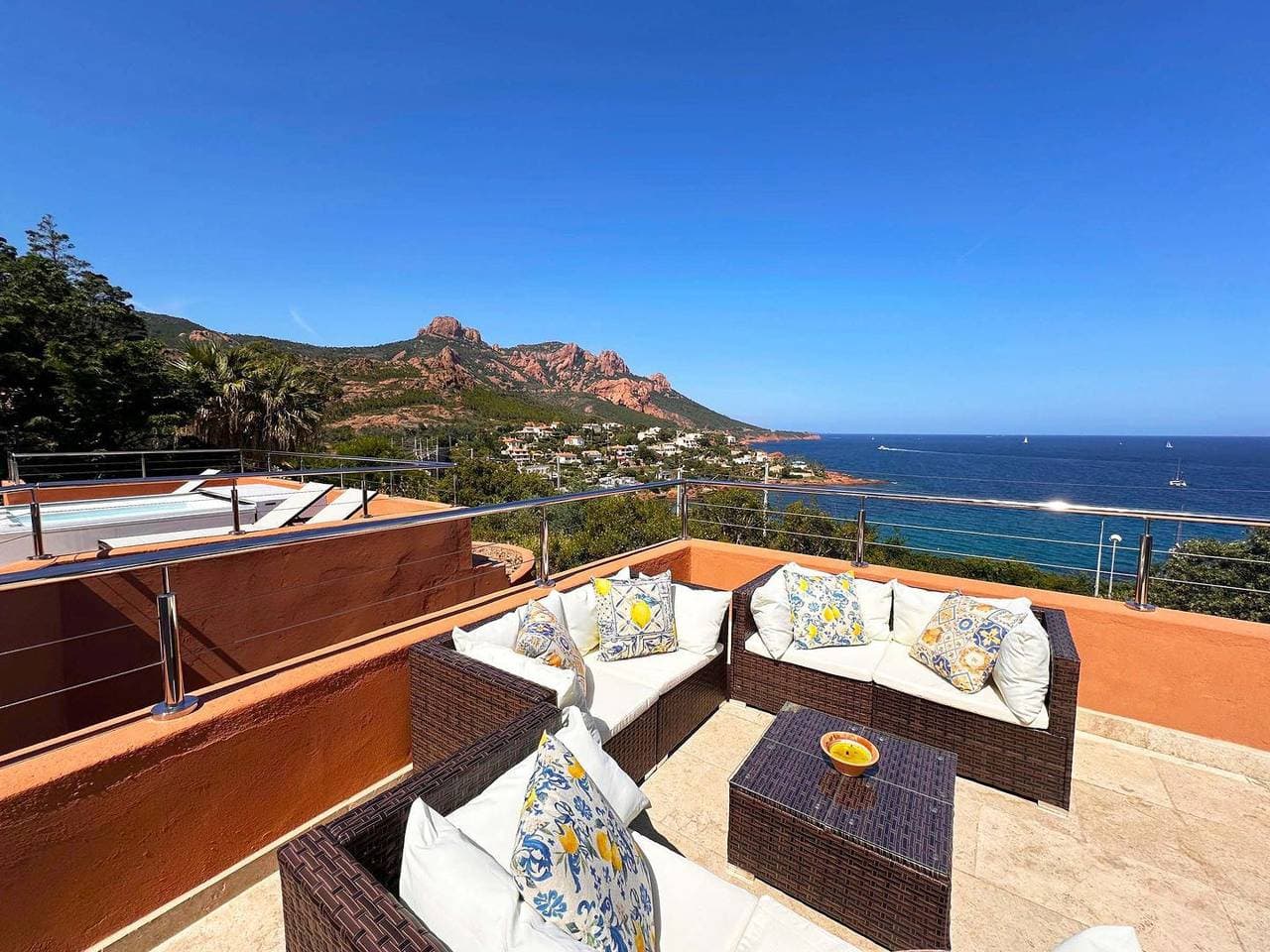 Foto 6 von 33: Tolles Ferienhaus für Familien mit Meerblick und Schwimm Spa, 5 Min. zum Strand