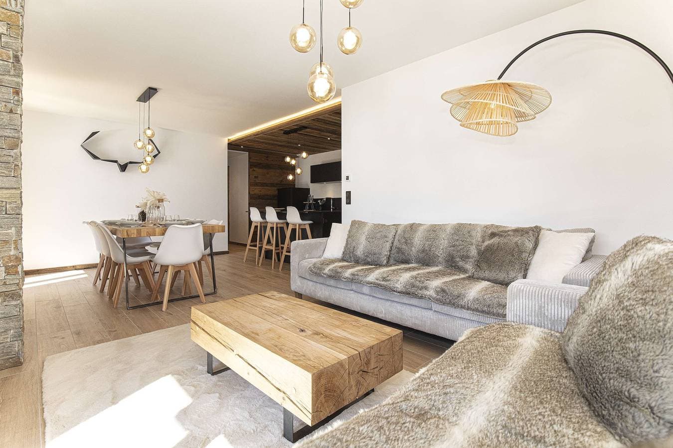 Foto 9 von 28: Ferienwohnung für 8 Personen mit Terrasse