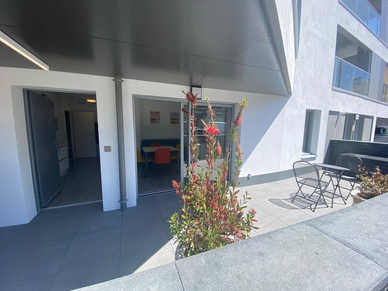 Foto 11 von 23: Larmor-Plage: T2 de standing avec terrasse, parking – 50m de la plage, 10m des commerces