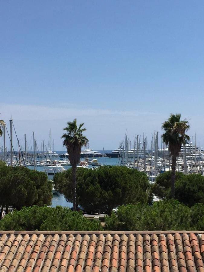 appartement Terrasse magnifique vue mer et yachts 1