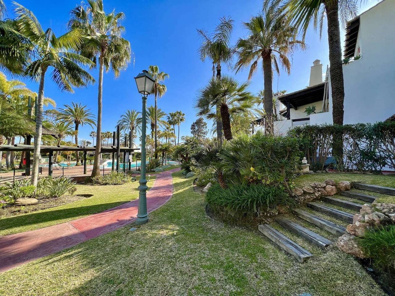 Foto 10 von 73: 2 - Townhouse proche de la mer à Costalita